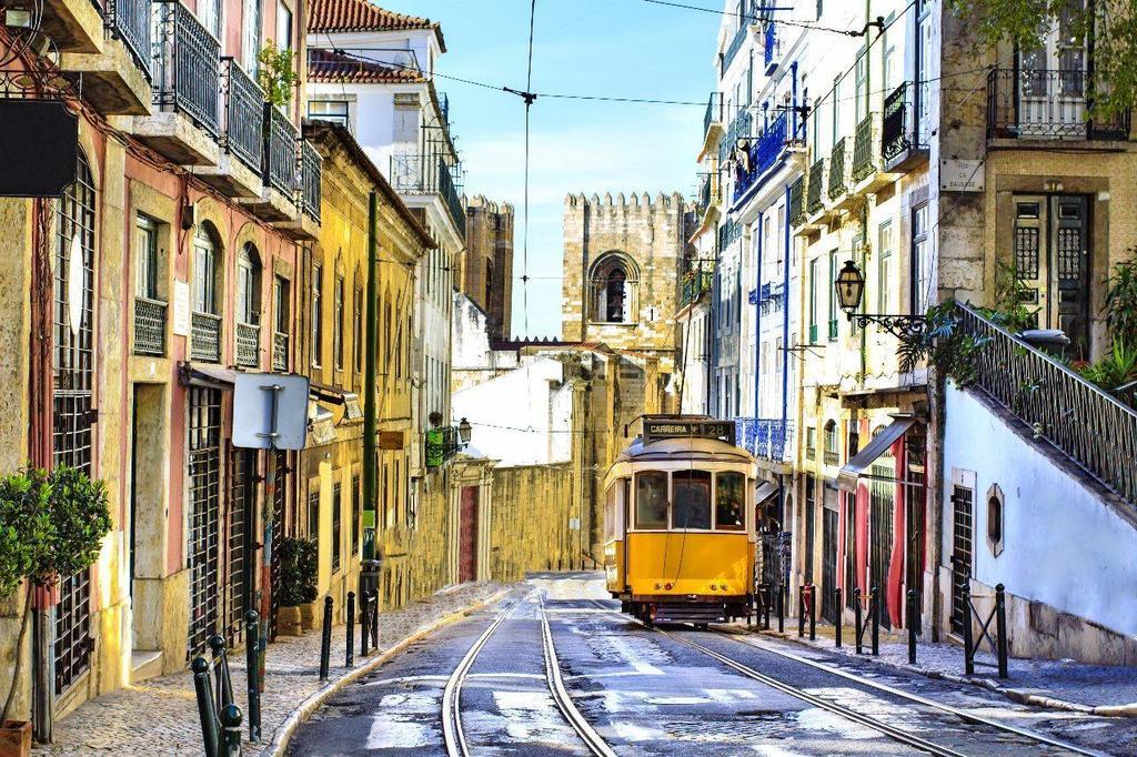 Duplex Alfama Lägenhet Lisboa Exteriör bild